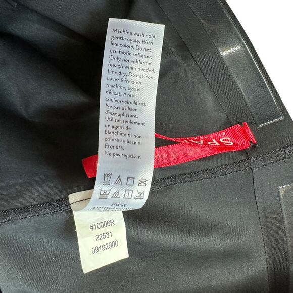 SPANX Black High Waisted Mid Rise Shorts Women's Size Small FLAWED Career Slim - Picture 5 of 6